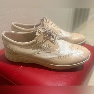 Women’s ECCO Golf Shoes Hydromax Cleats Pink Leather Size 41 Extra Width US 10W.